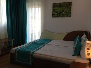 Фото номера Люкс с балконом Гостевой дом Marina House г. Сулина 5