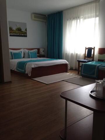 Фото номера Трехместный номер Гостевой дом Marina House г. Сулина 8